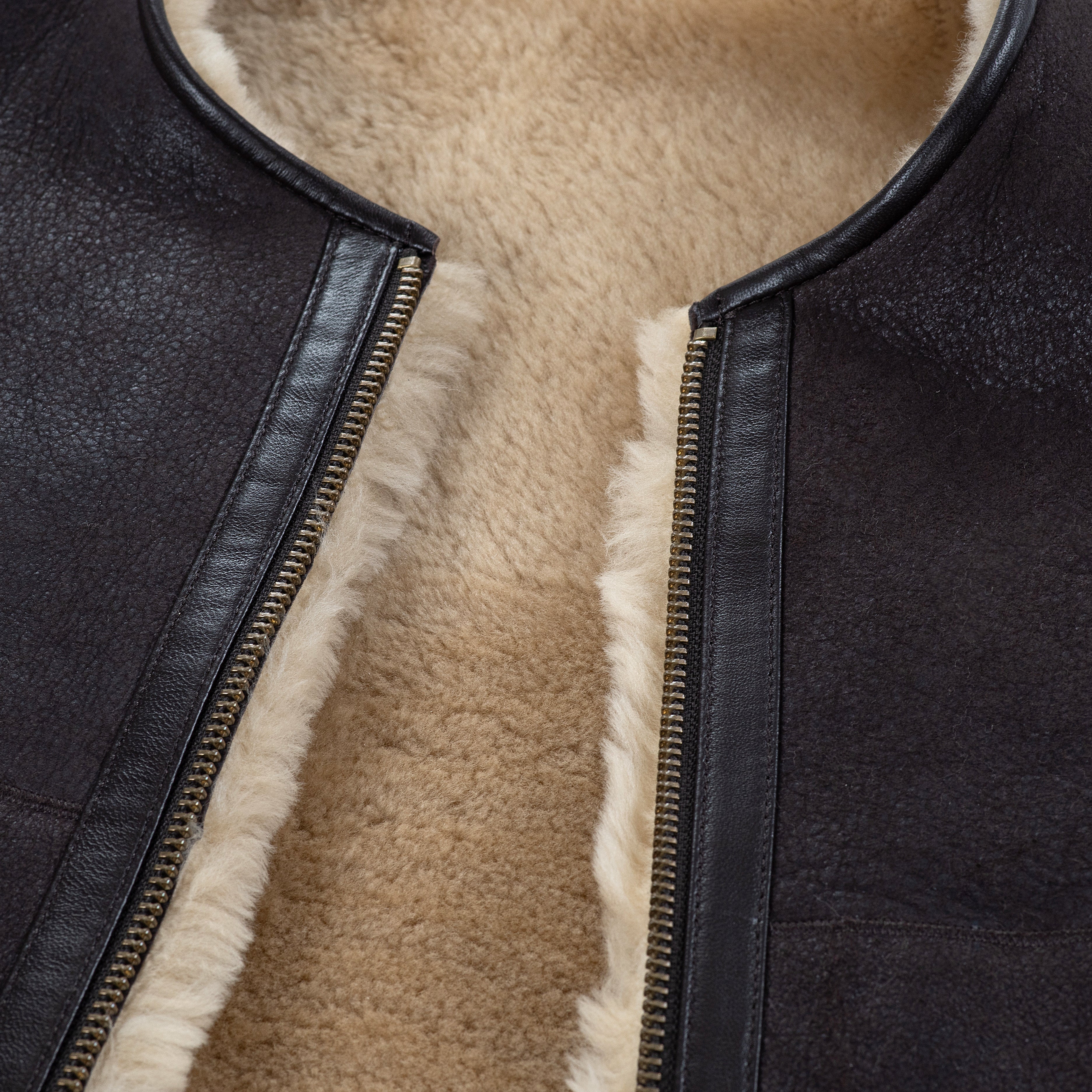 Wolds Shearling Riding Vest - Image 4